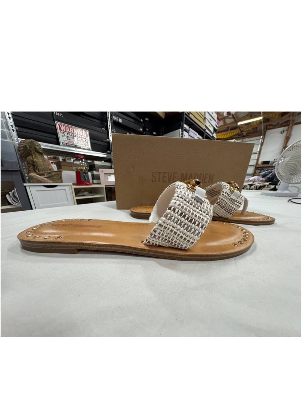 Steve Madden hooded thong slide sandal size 10 - Picture 1 of 9